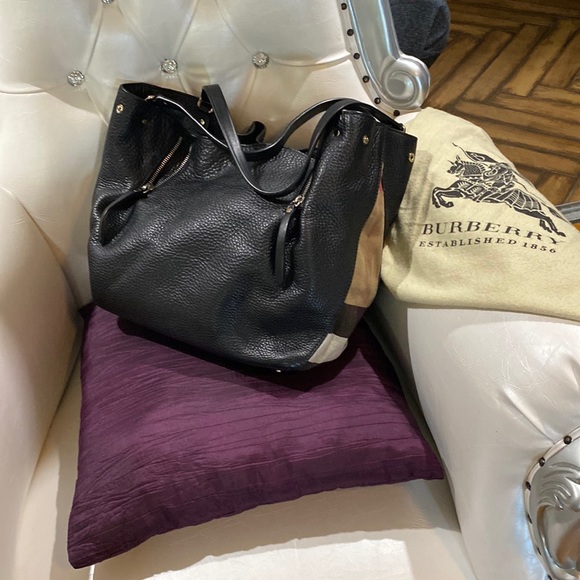 Excellent condition Burberry Large Tore - Picture 1 of 9